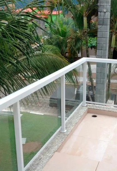 Projeto em vidro laminado
