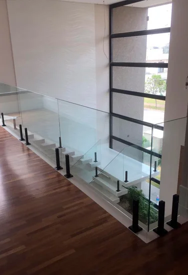 Projeto em vidro laminado